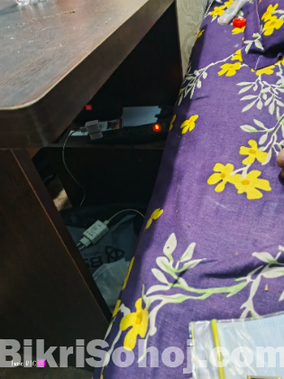 Computer table